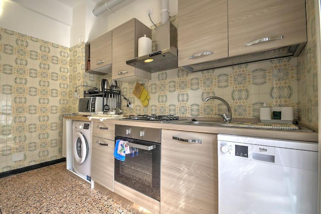 Mariani'S Home Finale Ligure Exterior photo